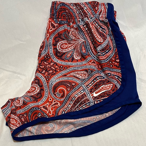 Nike Dri-Fit Bandana Paisley Athletic Shorts - Women’s Small - Picture 4 of 12
